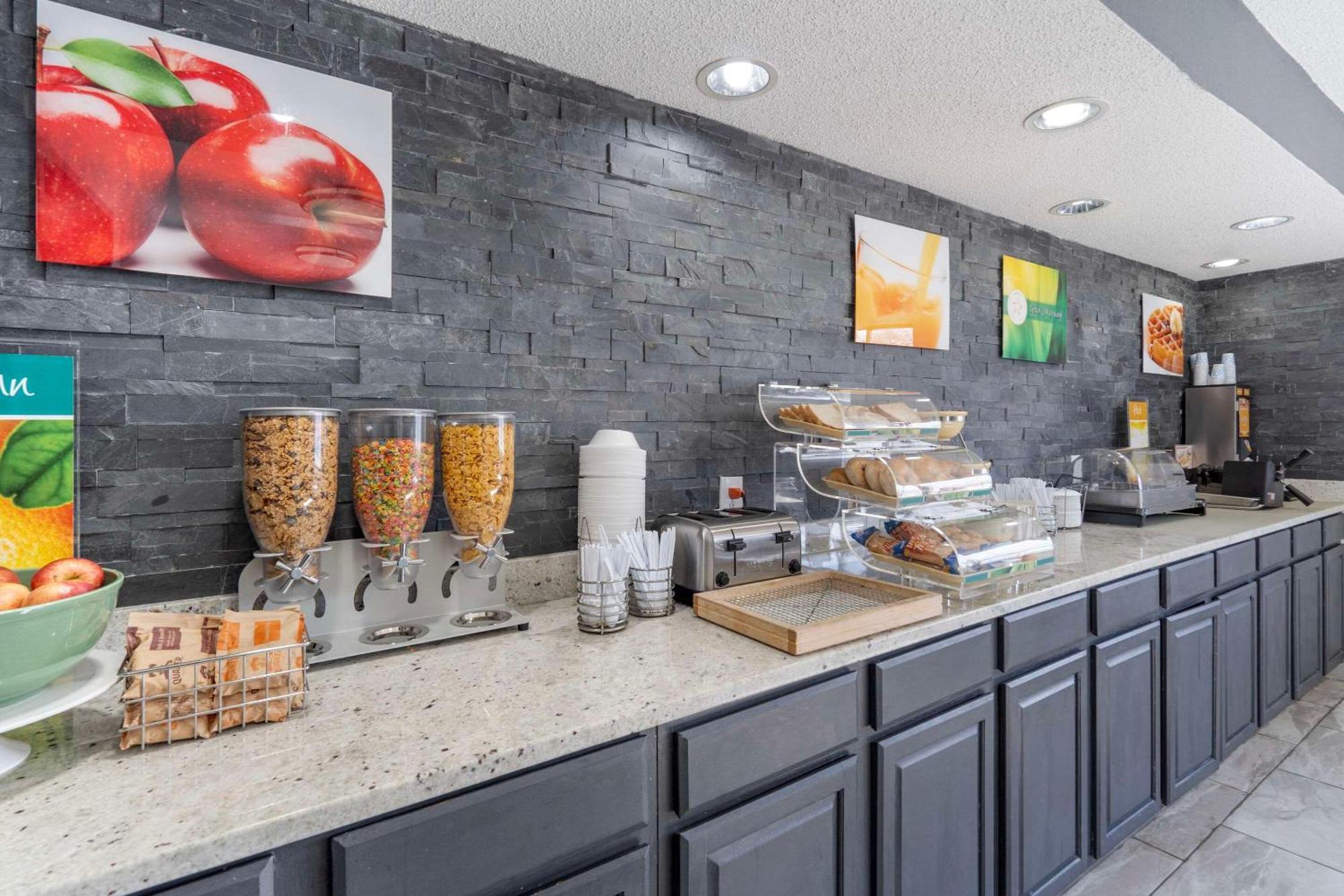 Quality Inn & Suites Bloomington University Area Luaran gambar